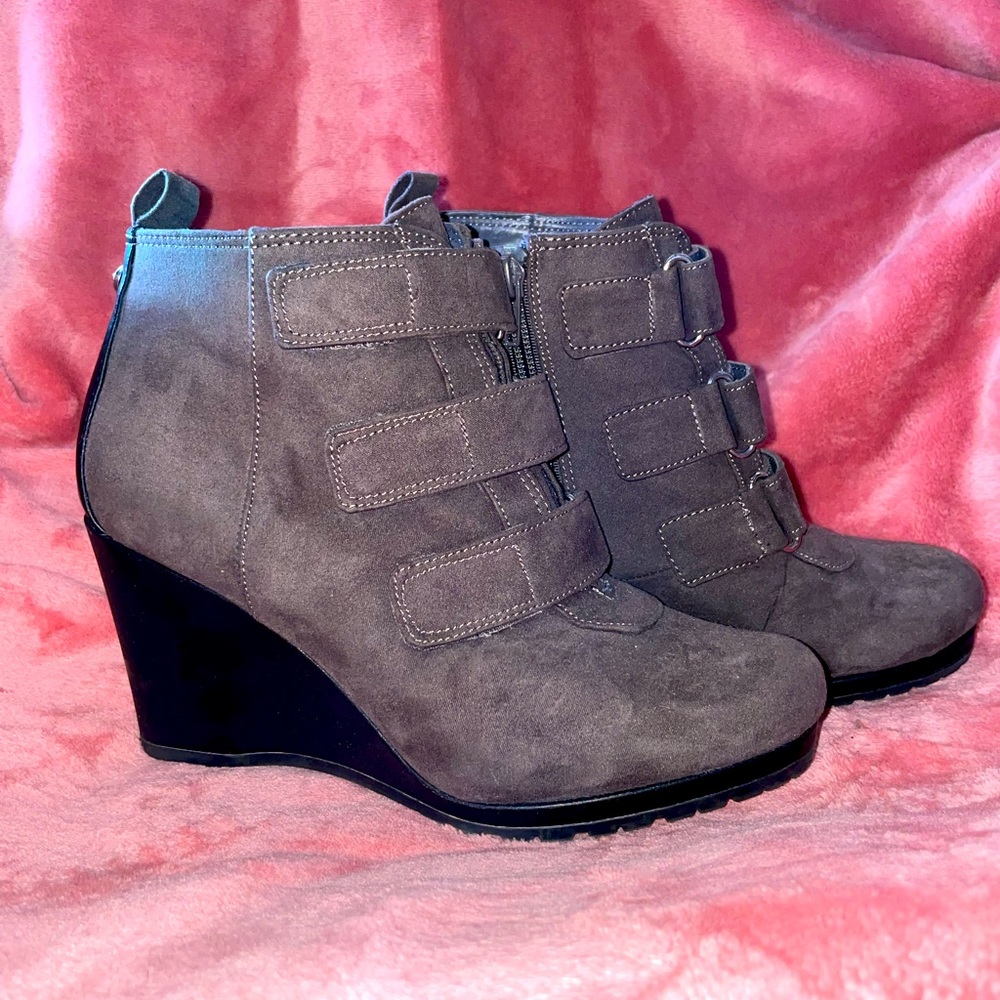 Dana Buchman Shoes
